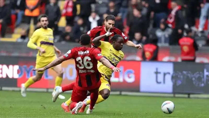 Süper Lig Heyecanı Resmen Başlıyor: Haftanın Maç Programı ve Tahminler