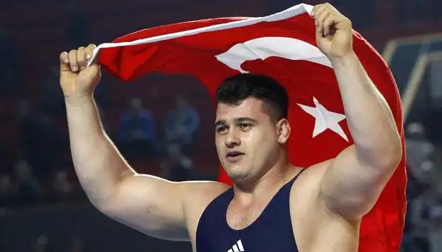 Rıza Kayaalp'e Şok Men Cezası: Güreş Dünyasında Sarsıcı Gelişme