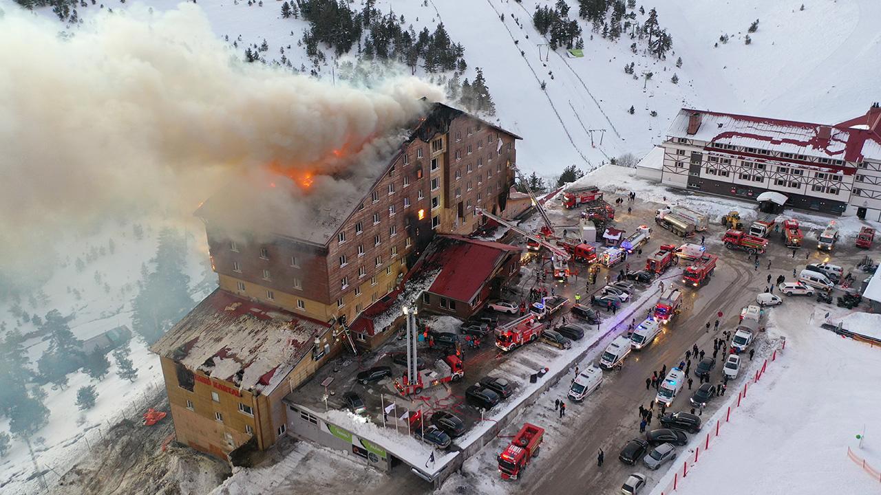 Bolu'daki Otel Yangınında 66 Kişi Hayatını Kaybetti, 51 Kişi Yaralı
