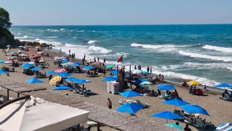 Akçakoca’da Yaz Tatili Planları Altüst Oldu: Deniz Yasağı İlan Edildi!