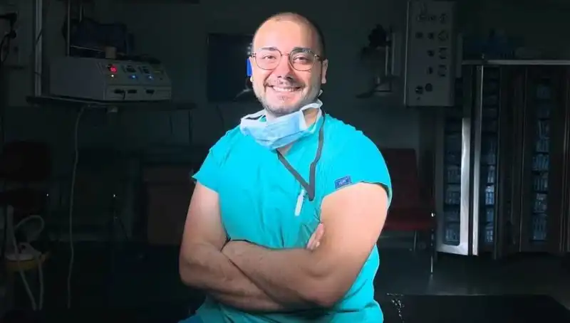 Niğde Hastanesinde Bıçaklı Saldırı: Doktor Hayati Tehlikede!