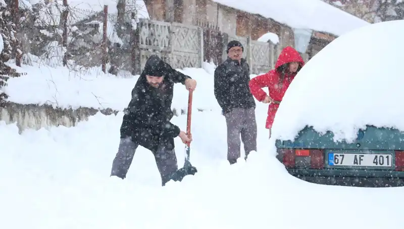 Kar Tatili Heyecanı: 14 Nisan Okullar Tatil Mi, Hangi İllerde?