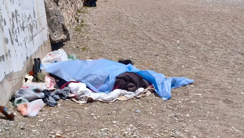 Konyaaltı Sahili’nde Gizemli Ceset Bulundu: Etraf Sarsıldı!