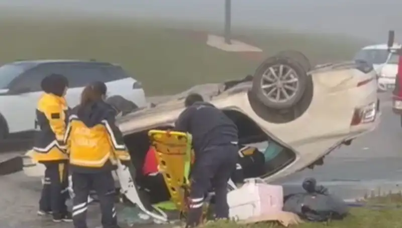 Sakarya'da Feci Kaza: 1 Kişi Hayatını Kaybetti, 3 Yaralı