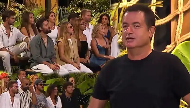 Survivor'da Birleşme Partisi: Şarkı Yarışmasında Eşsiz Performanslar ile Göz Doldurdular
