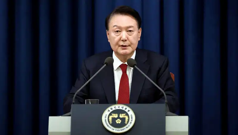 Güney Kore Devlet Başkanı Yoon Suk Yeol, Görevden Alındı: Siyasi Kriz Derinleşiyor