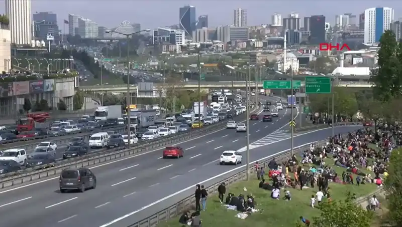 Deprem Sonrası Şehir Trafigi Nasıl Etkilendi? Yoğunluk Yüzde 56 Arttı
