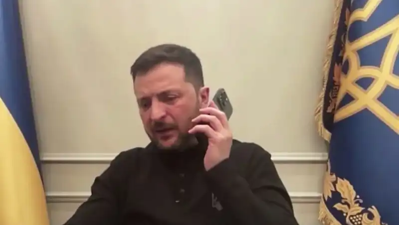 Zelenski’nin Basın Toplantısında Macron’un Beklenmedik Telefonu: Sonrası Ne Olacak?