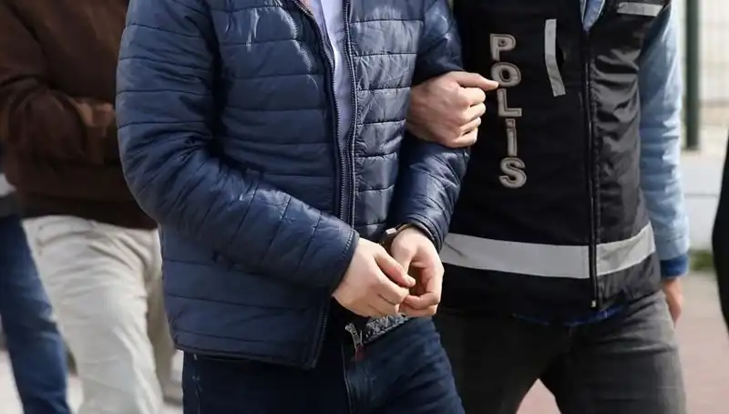 Hırsızlık Yüzünden Suçüstü Yakalanan 5 Şahıs Gözaltına Alındı