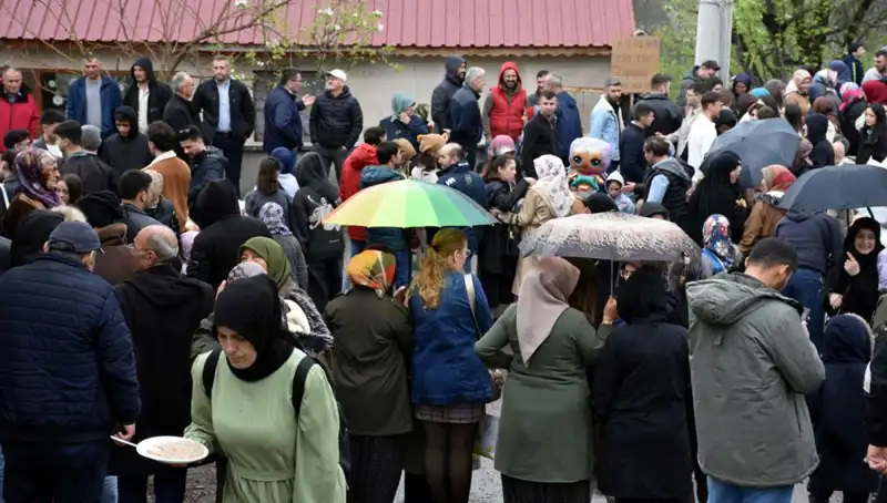 Gelenekten Geleceğe: 12 Bin Kişi Bayramda Bir Araya Geldi