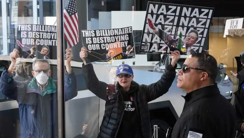 Elon Musk’a Yönelik Protestolar: SpaceX ve Tesla'daki Görevi Tartışma Yarattı