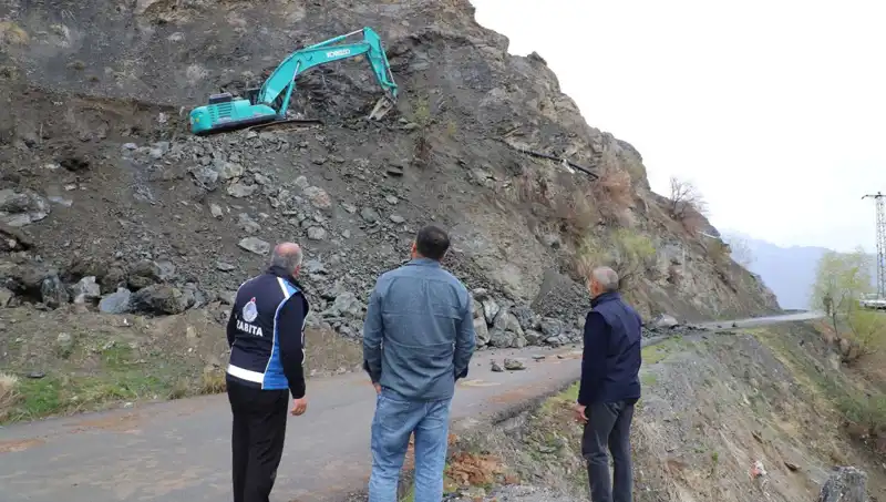 Hakkari'de Kaya Düşmelerine Karşı Alınan Önlemler ve Çalışmalar