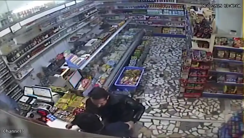 Cezaevi Firarisi Markette Dehşet Saçtı: Bıçak ve Mermer İle Korku Dolu Anlar