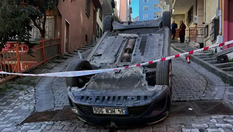 El Freni Çekilmeyen Araç Takla Attı: Korkunç Kaza Anı