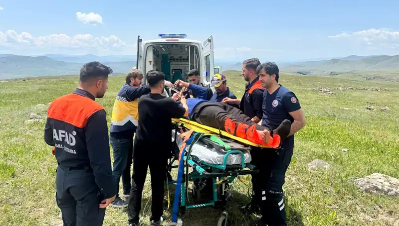 Kayalıkta Düşen Çobana Hayat Kurtarma Operasyonu: İnanılmaz Kurtuluş Hikayesi