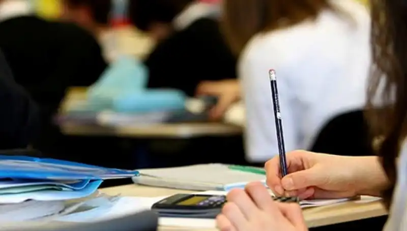 Üniversite Kontenjanında Düşüş: Gelecek Nesil İçin Neler Anlama Geliyor?