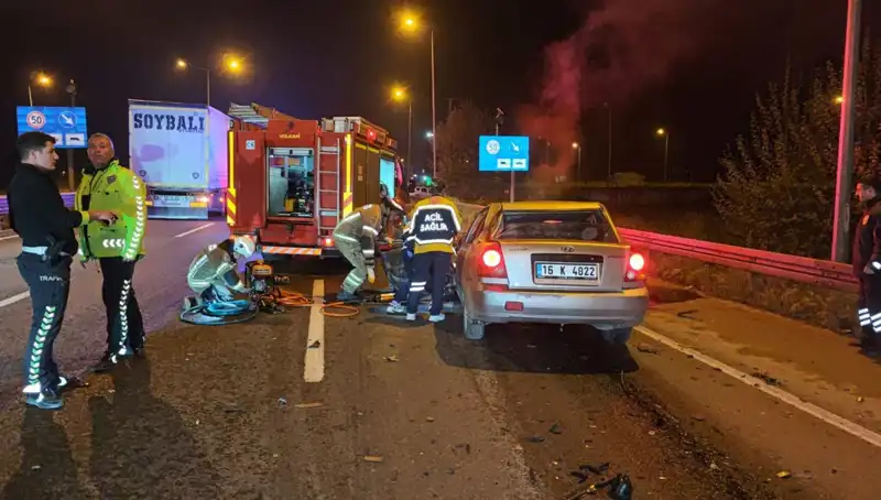 Kamyona Arkadan Çarpan Sürücü Kaza Sonrası Hayat Mücadelesi Veriyor