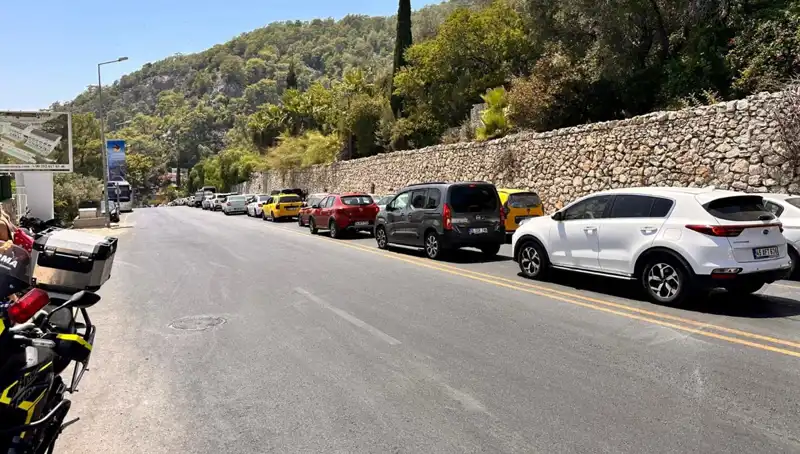 Fethiye-Ölüdeniz Yolunda Tatilciler İçin Üç Kilometrelik Kuyruk Alarmı!