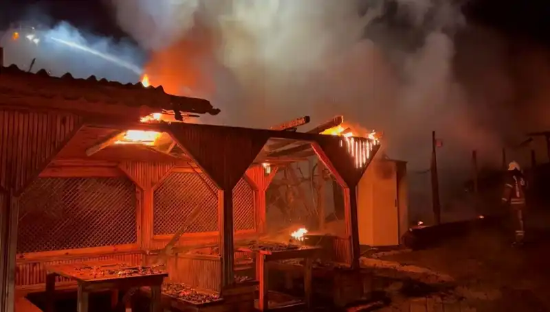 Şile'de Korkunç Yangın: Altı Gözleme Restoranı Küle Döndü