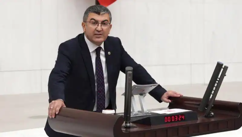 Gelecek Partisi'nde Şok İstifa: Hasan Ekici Sürpriz Gelişmeyle Gündeme Geldi