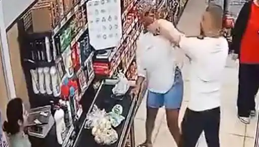 Markette Kasa Sırasında Yaşanan Şok Olaya Çocuk Tanıklık Etti!