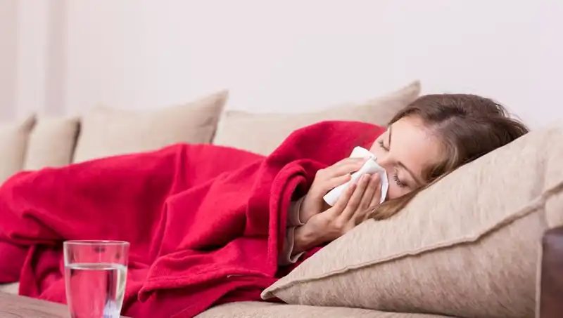 Sık Öksürük ve Burun Akıntısının 5 Gizli Sebebi: Vitamin ve Mineral Eksiklikleri