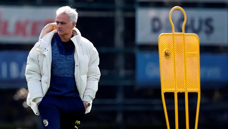 Mourinho'nun Bir Numara Stratejisi: Futbol Dünyasında Yeni Bir Devrim Mi Geliyor?