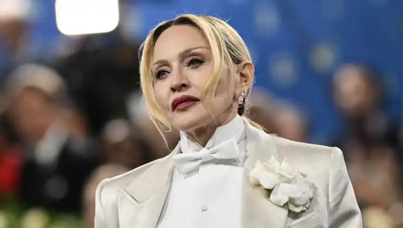 Madonna'nın Tartışmalı Diyeti: Kanserle Savaşta Yeni Bir Yaklaşım mı?