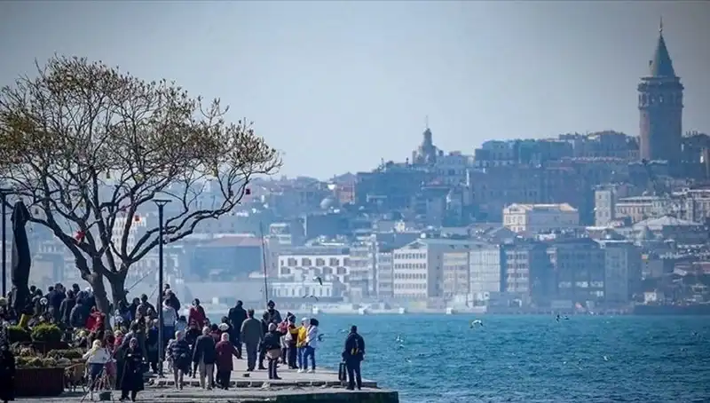 İstanbul'da Bahar Rüzgarı: Hafta Sonu Sıcaklık Artışı Bekleniyor