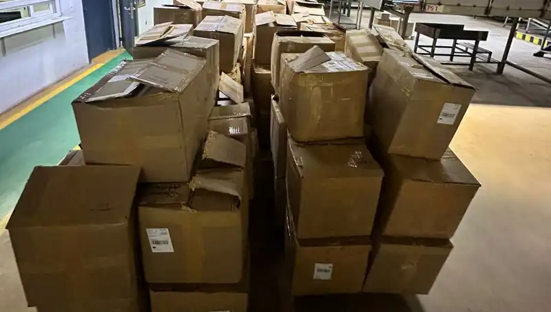 Kargo Şirketinin Deposunda Kaçak Tütün Operasyonu: Yüzlerce Kilo Ele Geçirildi