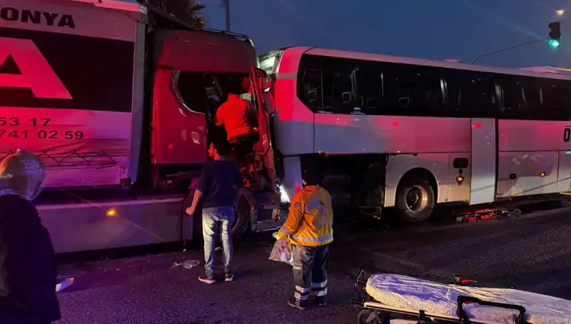 Dört Araçla Zincirleme Kaza: 1 Kişi Hayatını Kaybetti