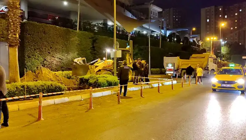 AVM Girişinde Doğalgaz Paniği: Alışveriş Yaparken Neler Yaşandı?