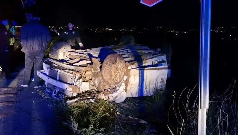 Otomobil Devrildi, Feci Kazada Bir Kişi Hayatını Kaybetti, Üç Kişi Yaralandı