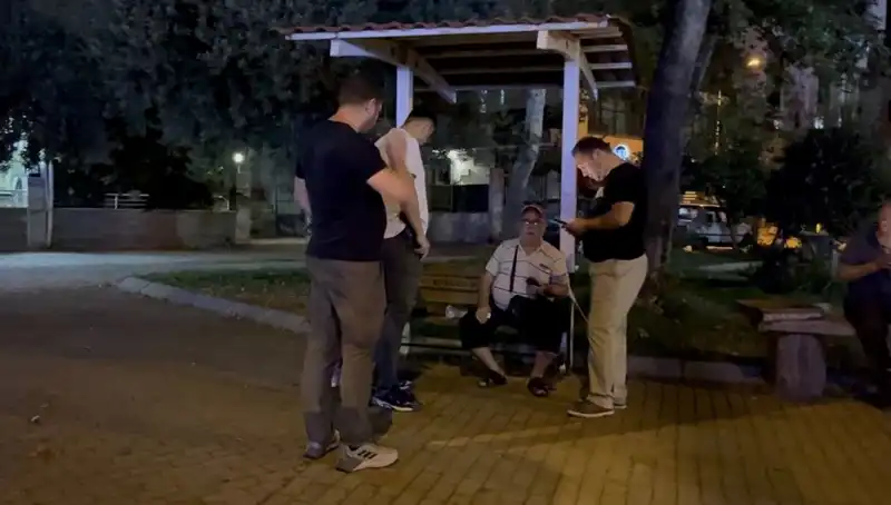 Kısmı Görme Kaybı Olan Adamın Telefonunu Çaldılar: Olay Nasıl Gelişti?