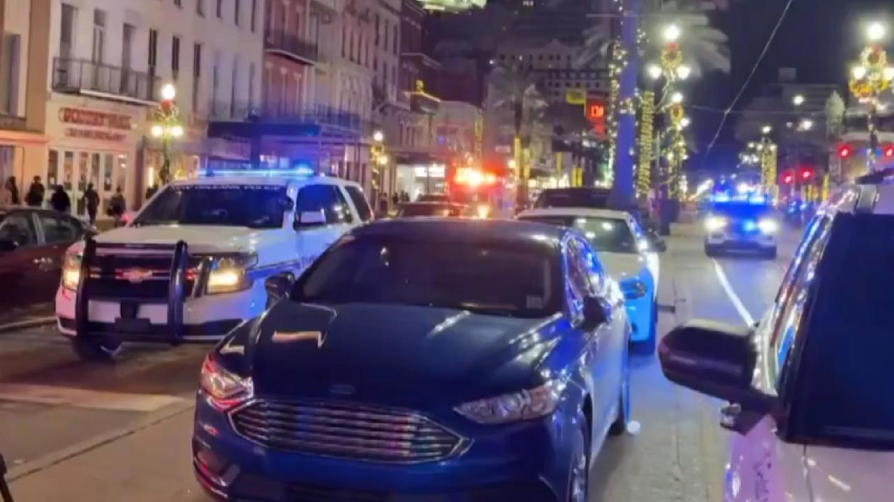 Amerika'da bir araç kalabalığa daldı: En az 10 ölü