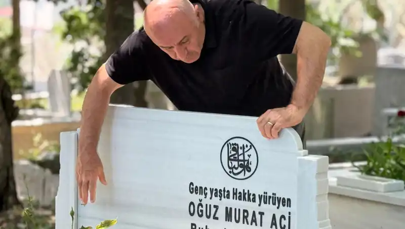 Aci Ailesinin Babalar Günü: Hüzün ve Anıları Bir Arada Yaşamak