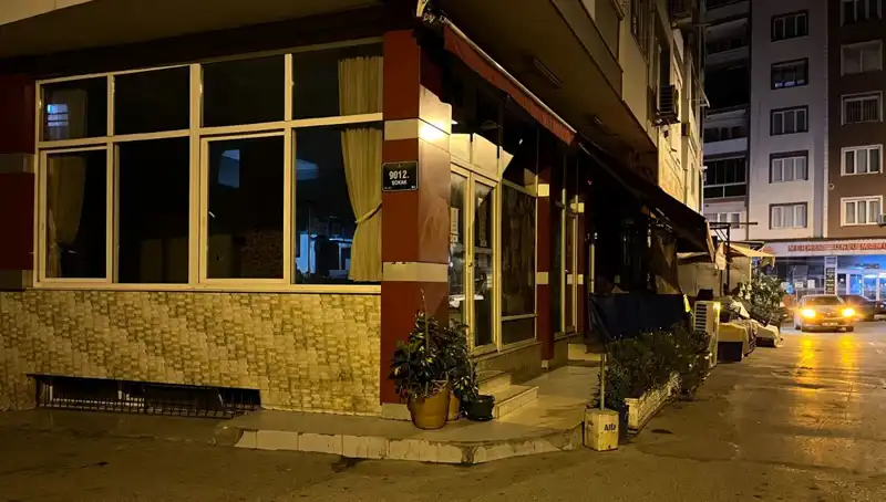 İzmir'deki Kahvehane Saldırısında Bir Kişi Hayatını Kaybetti: Olayın Ayrıntıları