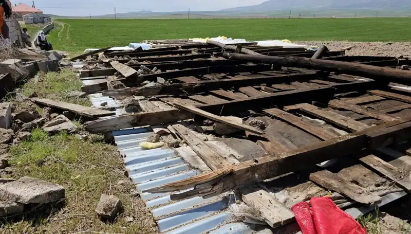 Bitlis'te Fırtına Neden Olduğu Hasar ve Etkileri Neler?
