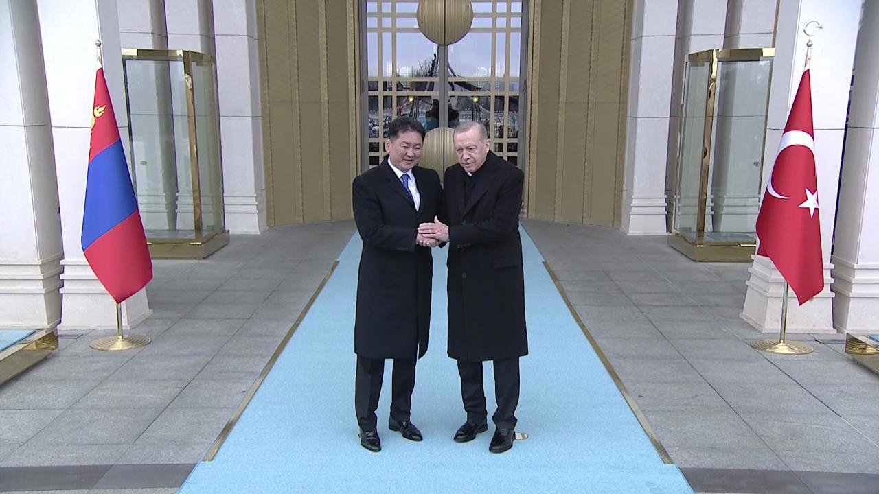 Moğolistan Cumhurbaşkanı Ukhnaa Ankara'da Türkiye ziyaretinde bulundu