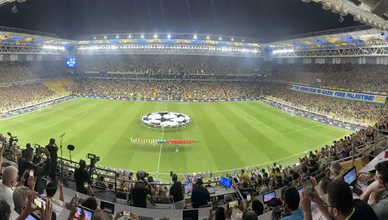 Fenerbahçe Maçında Karaborsa Bilete Gözaltı: 10 Kişi Tutuklandı!