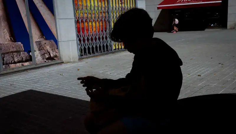 Zenginliğin Gölgesinde Büyüyen Yoksul Çocuklar: Gerçek Hayattan Bir Hikaye
