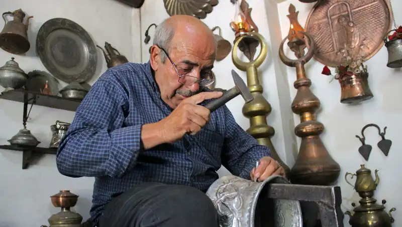Yarım Asırdır Sanatla İşini Hayata Dönüştüren Usta