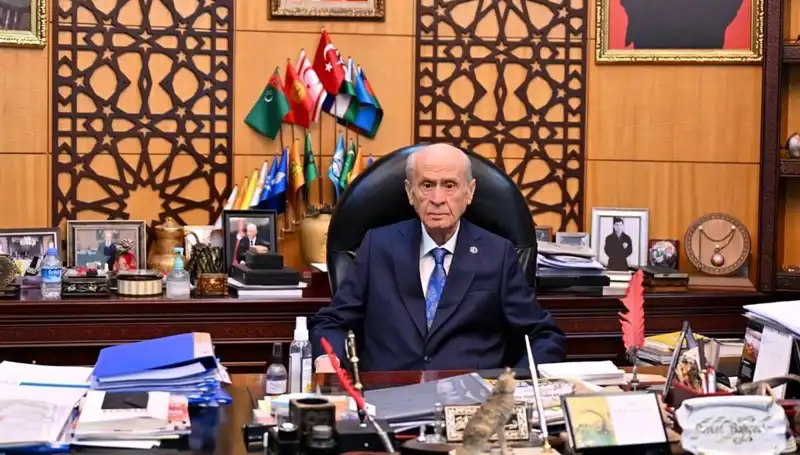 Devlet Bahçeli: Erken Seçim İhtimali ve Siyasi Çalkantılar