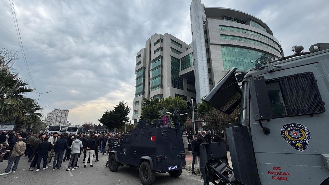 Akdeniz Belediye Başkanı Sarıyıldız'ın yerine görevlendirme