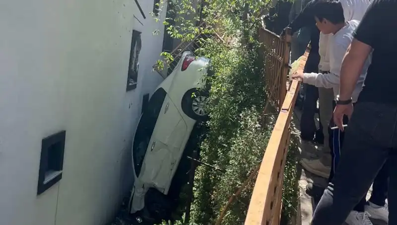 Kağıthane'de Korku Dolu Anlar: Sürüklendiği Olay Şaşkına Çevirdi