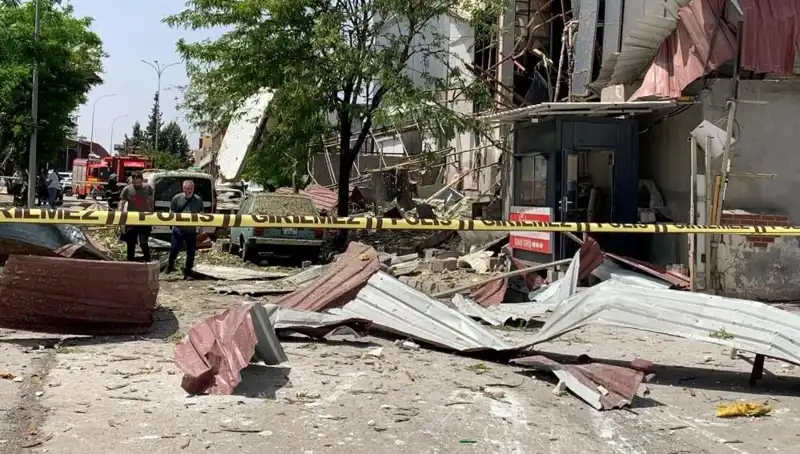 Gaziantep'teki Fabrika Patlamasında Şok Edici Yaralı Sayısı ve Gelişmeler