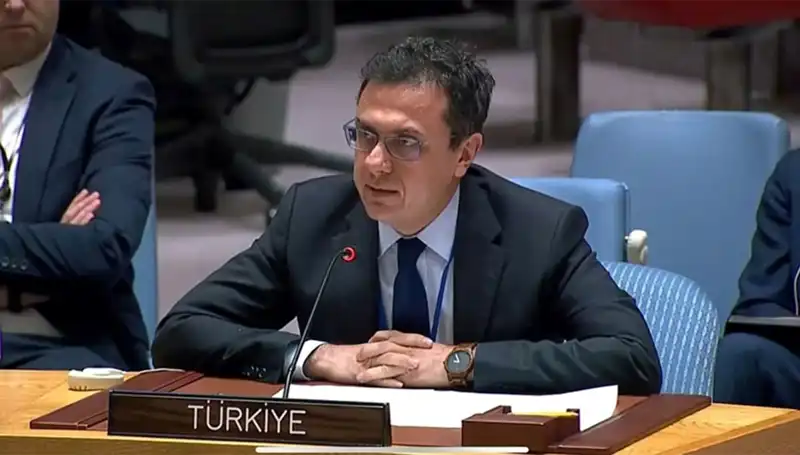 Keçeli'den Çarpıcı Açıklama: İsrail, Suriye Üzerindeki Hava Saldırılarını Durdursmalı