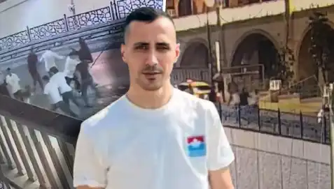 Taksim Meydanı'nda Büyükanne Dramı: Altı Kişi Bir Genci Döve Döve Öldürdü