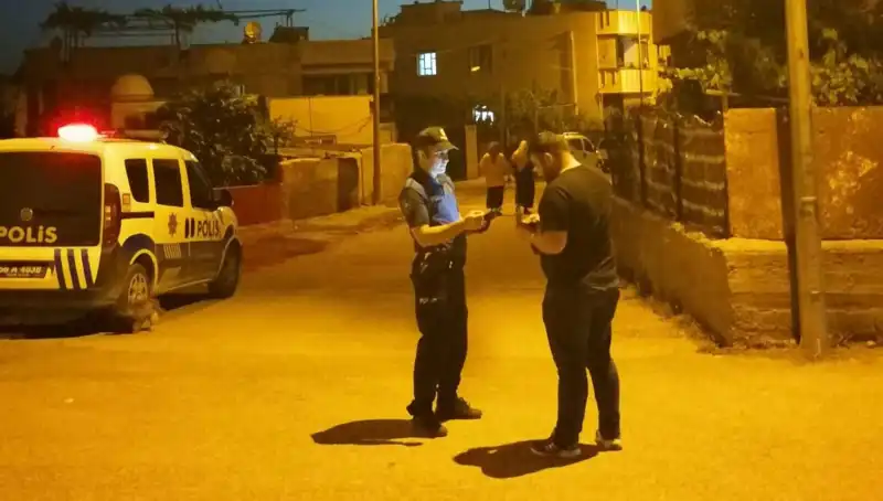 Husumetlilerin Evini Yakın Mesafeden Vurdular, Kimse Görmedi!