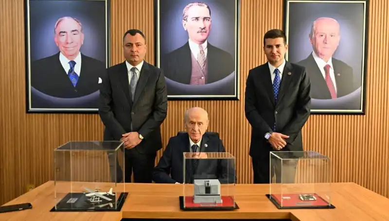 MHP Lideri Bahçeli Ülkü Ocakları'nda: Gençliğe Yatırım Mesajı Verdi